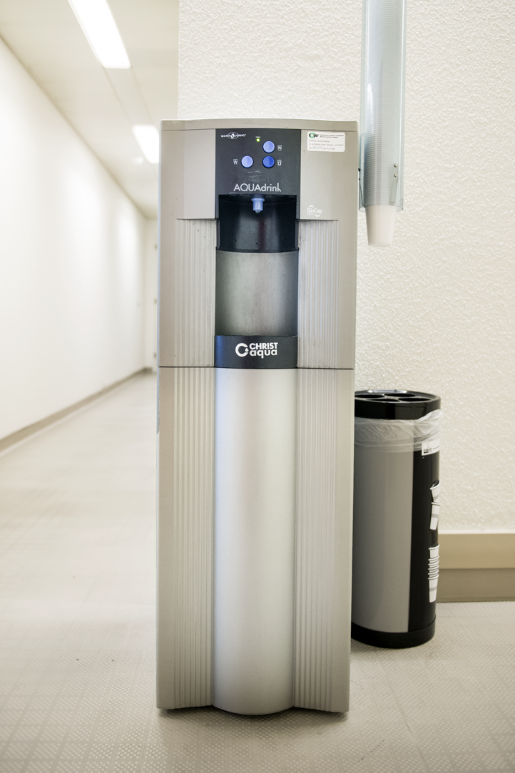 Fontaine à eau sur le site du CHUV