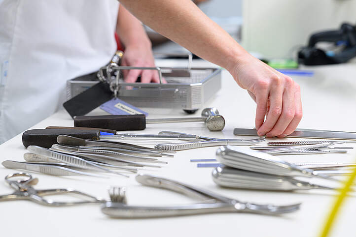 Technicienne de retraitement en dispositif médicaux