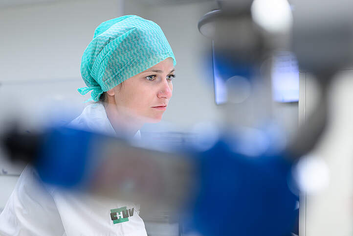 Technicienne de retraitement en dispositif médicaux