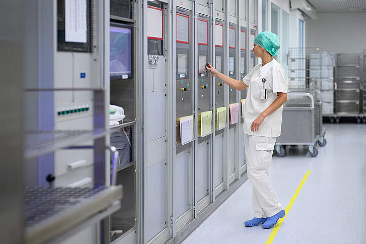 Technicienne de retraitement en dispositif médicaux